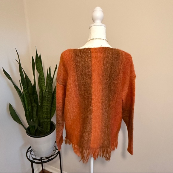 POL | Burnt Orange Oversized Sweater - Picture 2 of 7